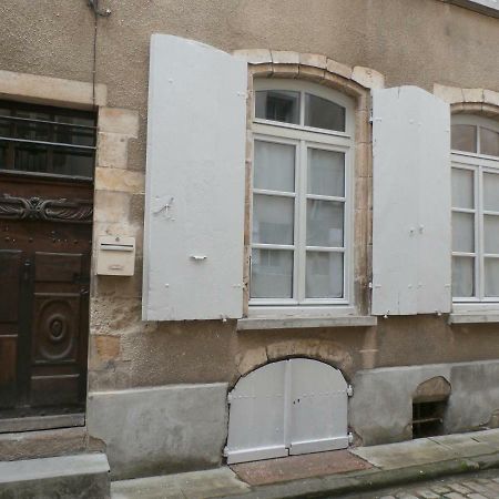 Le Logis Xviieme Appartement Moulins  Buitenkant foto