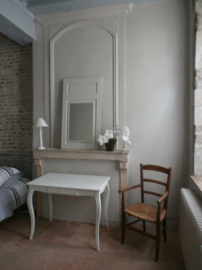 Le Logis Xviieme Appartement Moulins  Buitenkant foto
