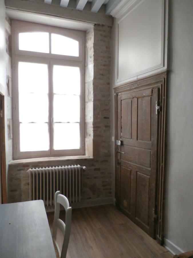 Le Logis Xviieme Appartement Moulins  Buitenkant foto